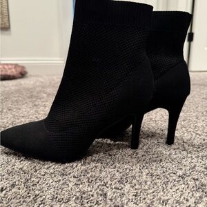 Elegant Black Ankle Boots